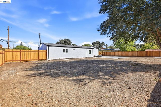 3200 Sheffield Pl, Concord, CA 94518