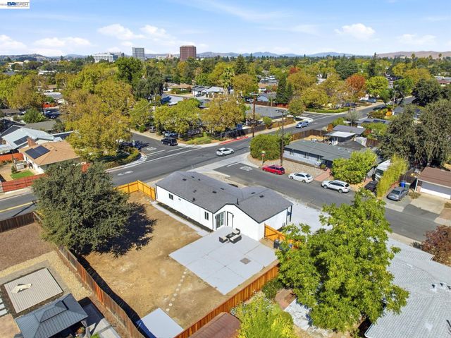3200 Sheffield Pl, Concord, CA 94518