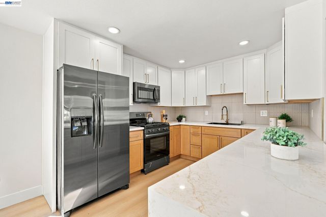 3200 Sheffield Pl, Concord, CA 94518