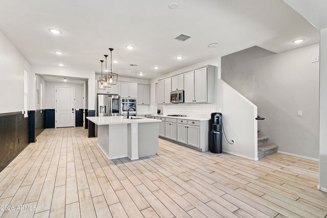 6814 N 88TH Lane, Glendale, AZ 85305