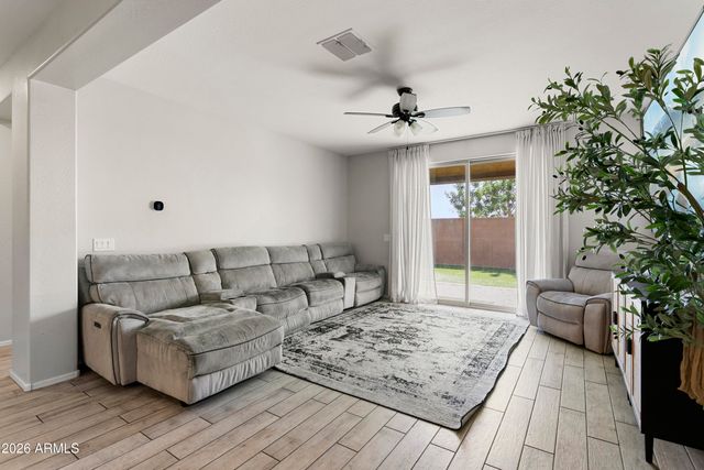 6814 N 88TH Lane, Glendale, AZ 85305