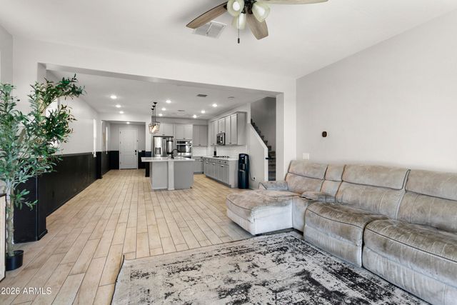 6814 N 88TH Lane, Glendale, AZ 85305