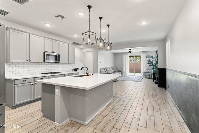 6814 N 88TH Lane, Glendale, AZ 85305