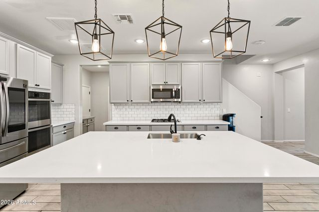 6814 N 88TH Lane, Glendale, AZ 85305