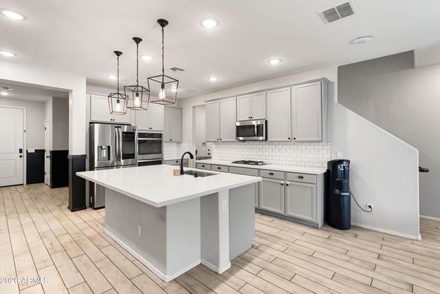 6814 N 88TH Lane, Glendale, AZ 85305