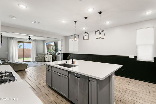 6814 N 88TH Lane, Glendale, AZ 85305