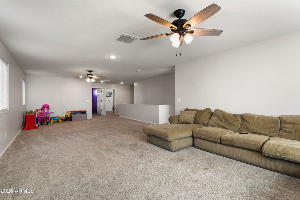 Image 23 of property listing at 6814 N 88TH Lane, Glendale, AZ 85305