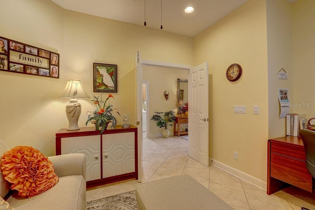 Image 34 of property listing at 2542 CORTENOVA COURT, Venice, FL 34292