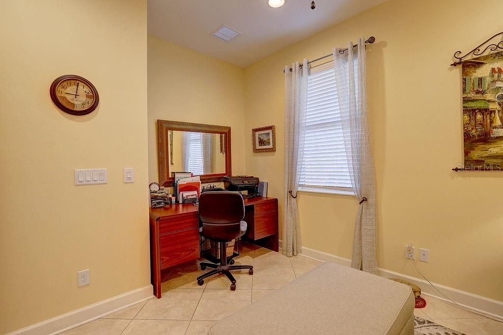 Image 35 of property listing at 2542 CORTENOVA COURT, Venice, FL 34292