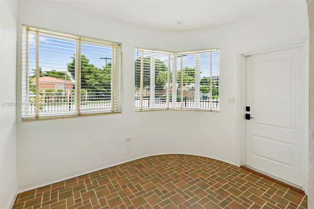 2240 SW 24th Ave, Miami, FL 33145