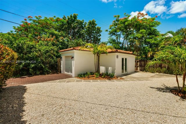 2240 SW 24th Ave, Miami, FL 33145