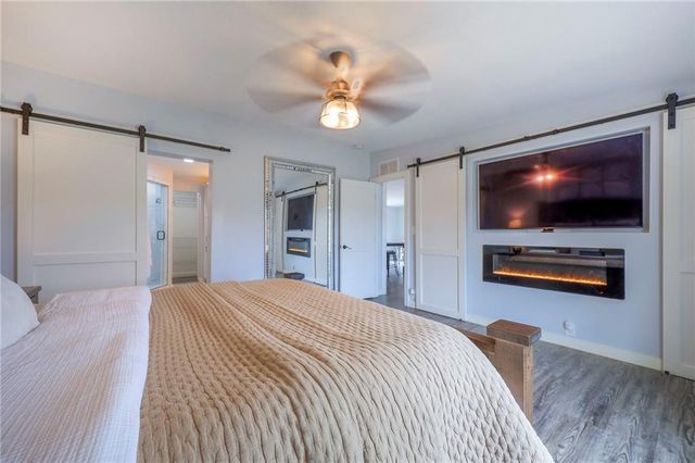 811 N 900th Road, Lawrence, KS 66047