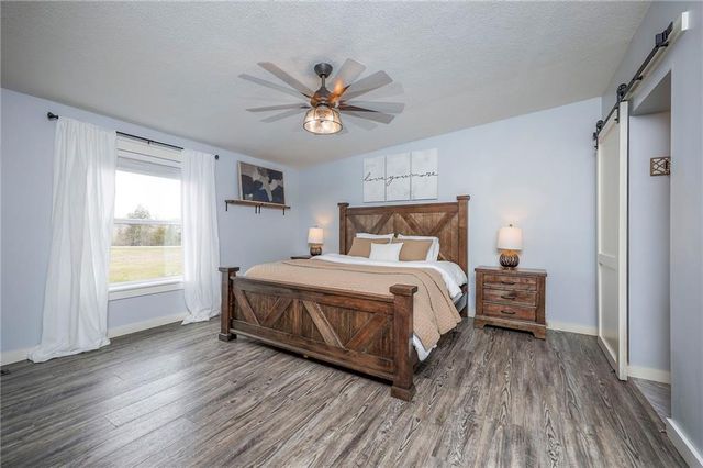 811 N 900th Road, Lawrence, KS 66047