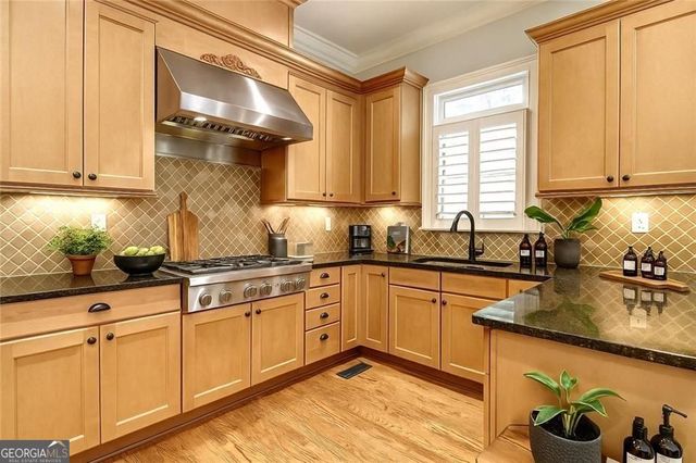 350 Mystic Ridge Lane, Atlanta, GA 30342