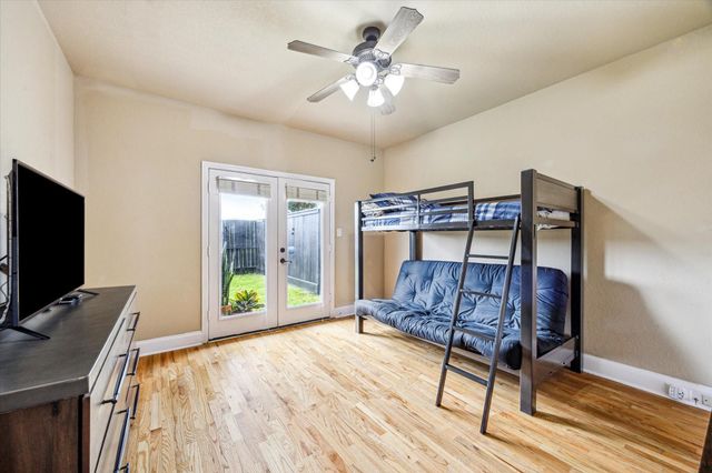 210 Grove Street, Houston, TX 77020