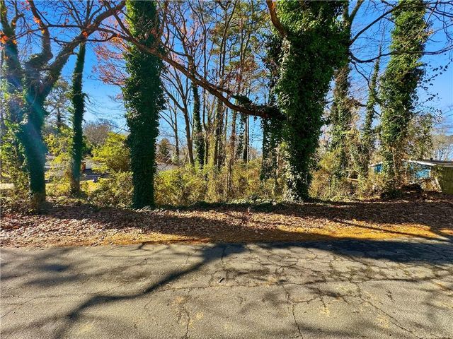 2468 Brackett SW Drive, Marietta, GA 30060