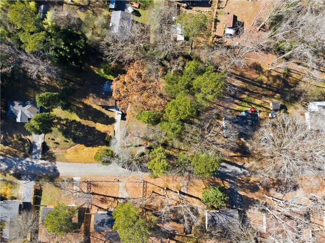 2468 Brackett SW Drive, Marietta, GA 30060