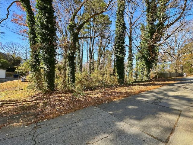 2468 Brackett SW Drive, Marietta, GA 30060