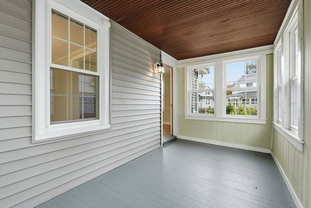 77 Dorset St, Springfield, MA 01108