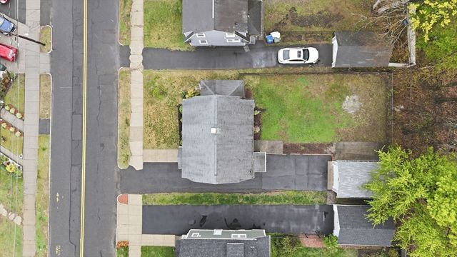 77 Dorset St, Springfield, MA 01108
