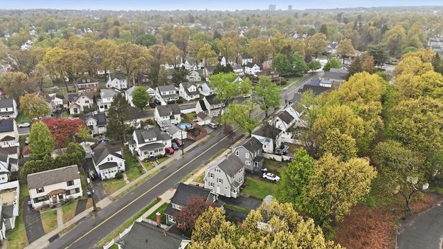 77 Dorset St, Springfield, MA 01108