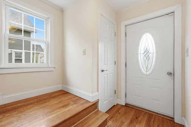 77 Dorset St, Springfield, MA 01108