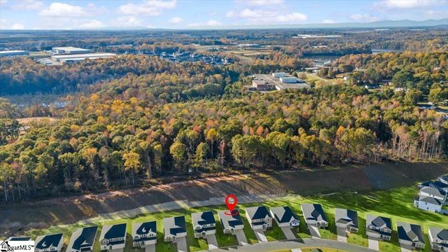 560 Cozy Bluff Road, Spartanburg, SC 29301