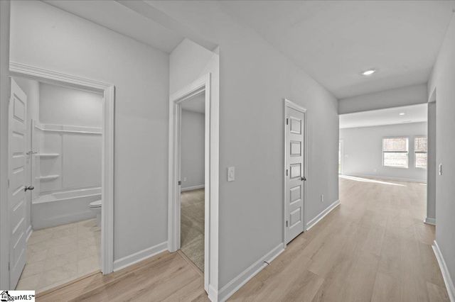 560 Cozy Bluff Road, Spartanburg, SC 29301