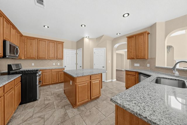 16804 Brewer Blackbird DR, Pflugerville, TX 78660