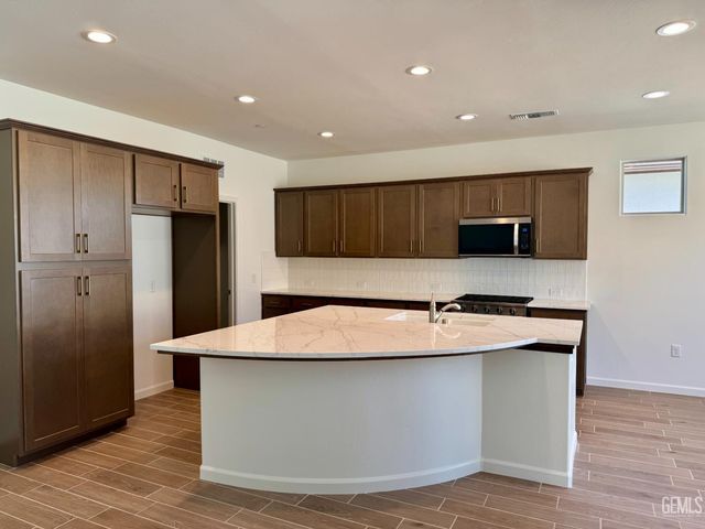15200 Garethford Street, Bakersfield, CA 93311