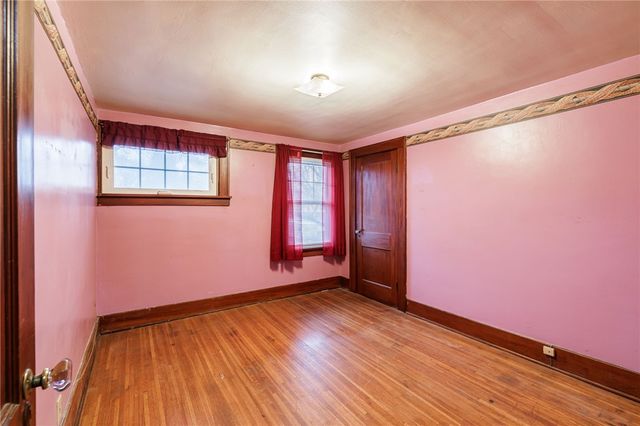 22 Grassmere Park, Rochester, NY 14612