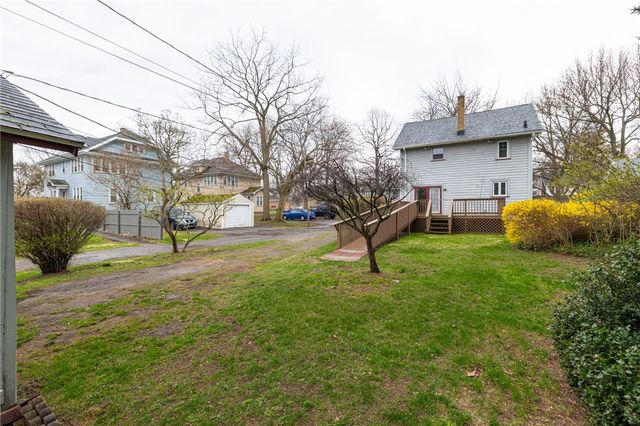 22 Grassmere Park, Rochester, NY 14612