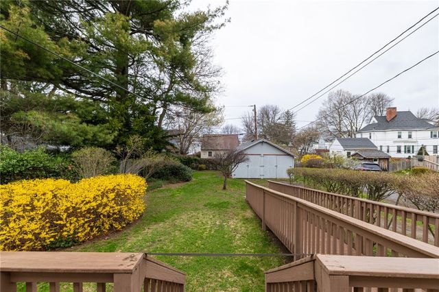 22 Grassmere Park, Rochester, NY 14612