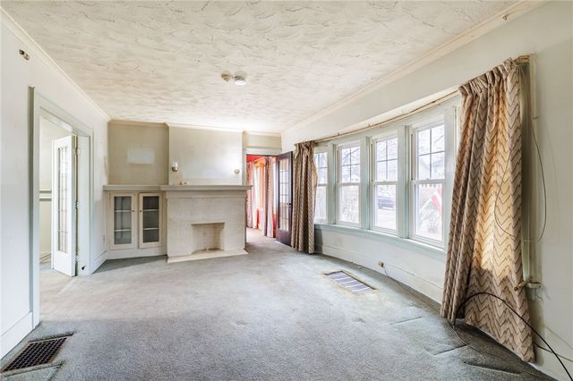 22 Grassmere Park, Rochester, NY 14612