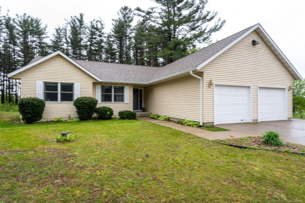 24301 Dexter AVENUE, Tomah, WI 54660