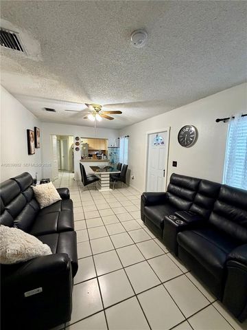400 NW 44th Ave, Miami, FL 33126