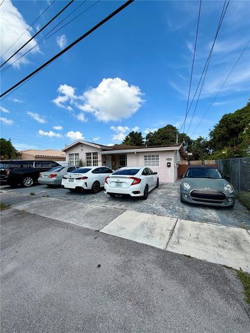 400 NW 44th Ave, Miami, FL 33126