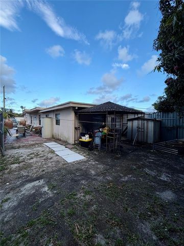 400 NW 44th Ave, Miami, FL 33126