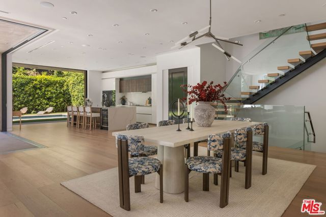 1845 Coldwater Canyon Drive, Beverly Hills, CA 90210