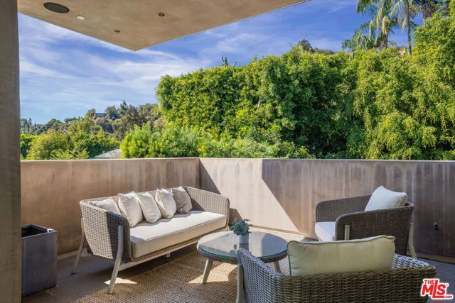 1845 Coldwater Canyon Drive, Beverly Hills, CA 90210