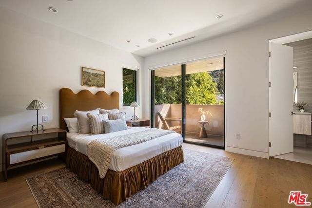 1845 Coldwater Canyon Drive, Beverly Hills, CA 90210