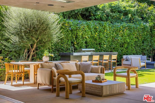1845 Coldwater Canyon Drive, Beverly Hills, CA 90210