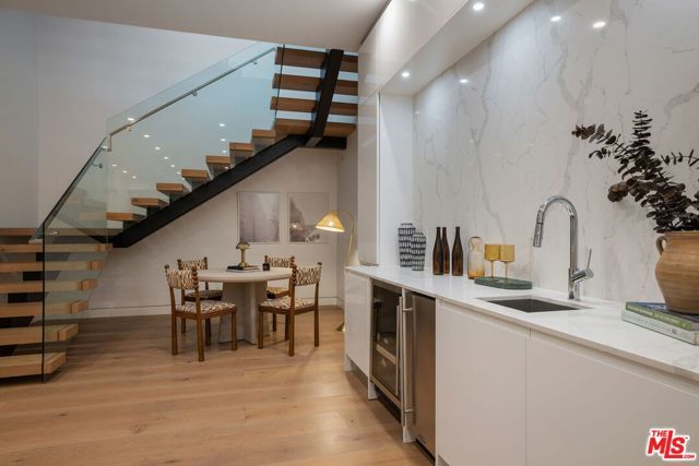 1845 Coldwater Canyon Drive, Beverly Hills, CA 90210