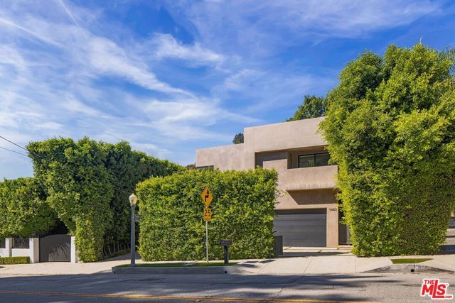 1845 Coldwater Canyon Drive, Beverly Hills, CA 90210