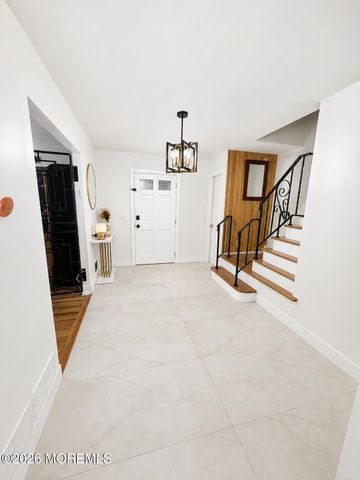 333 S Lincoln Avenue, Oakhurst, NJ 07755