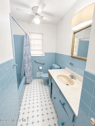 333 S Lincoln Avenue, Oakhurst, NJ 07755