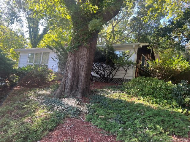 40 Laurel Drive, Port Jefferson, NY 11777