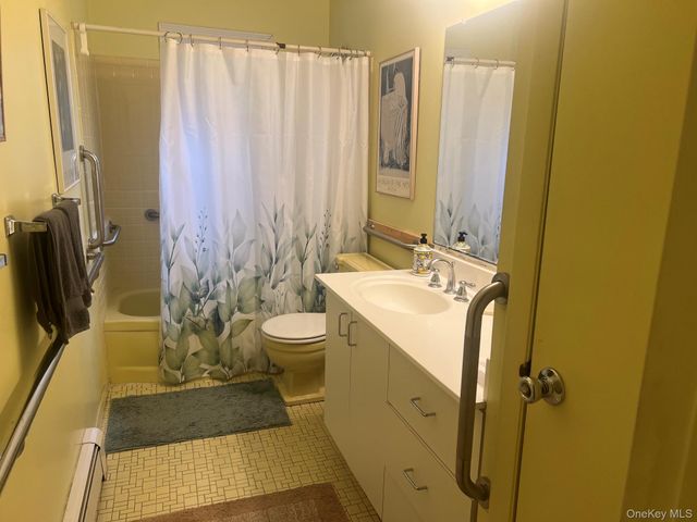 40 Laurel Drive, Port Jefferson, NY 11777