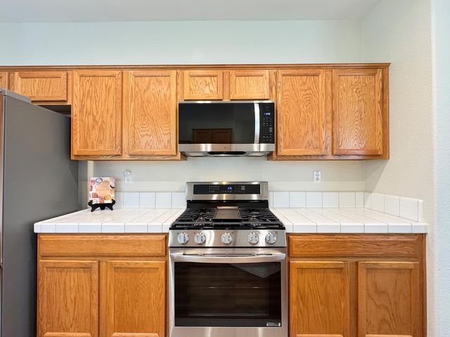 153 Whitehall Ln, Lincoln, CA 95648