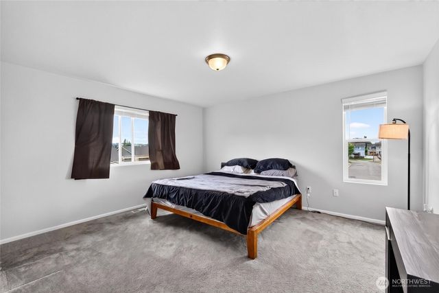 15742 58th Street Ct E, Sumner, WA 98390